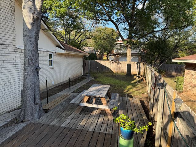 231 Larry Drive, Duncanville, TX 75137