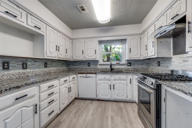 231 Larry Drive, Duncanville, TX 75137