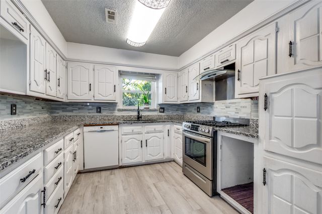 231 Larry Drive, Duncanville, TX 75137