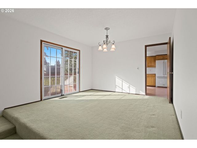 620 Nw QUEENS Ct, Hillsboro, OR 97124