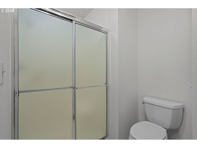 620 Nw QUEENS Ct, Hillsboro, OR 97124