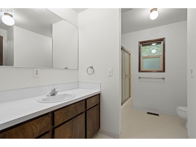 620 Nw QUEENS Ct, Hillsboro, OR 97124