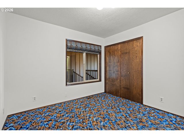 620 Nw QUEENS Ct, Hillsboro, OR 97124