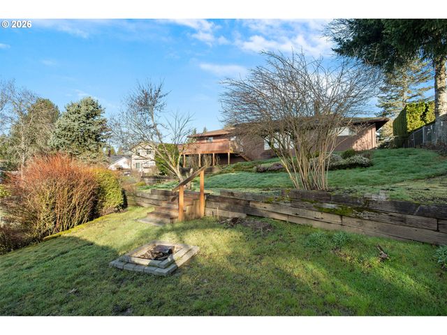 620 Nw QUEENS Ct, Hillsboro, OR 97124