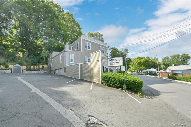 45 Columbia Avenue, Thornwood, NY 10594