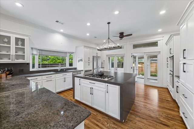 315 W 15th Street, Houston, TX 77008