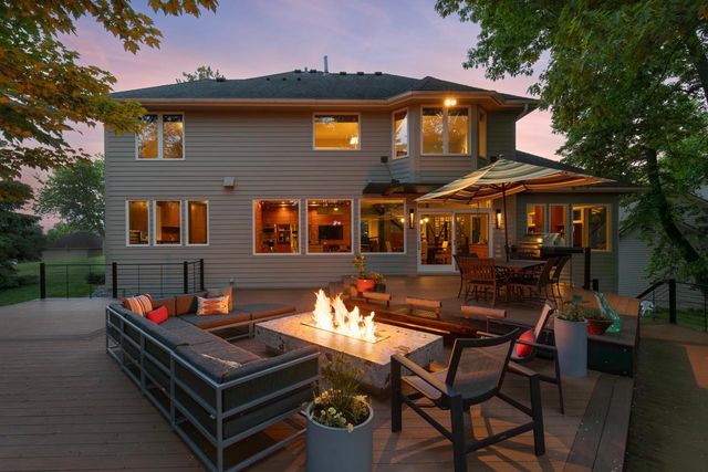 9200 Hearthstead Lane, Eden Prairie, MN 55347