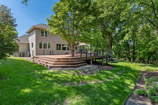 9200 Hearthstead Lane, Eden Prairie, MN 55347