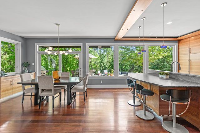 9200 Hearthstead Lane, Eden Prairie, MN 55347