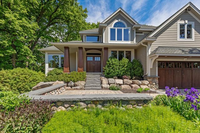 9200 Hearthstead Lane, Eden Prairie, MN 55347