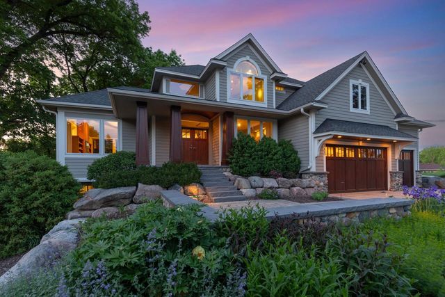 9200 Hearthstead Lane, Eden Prairie, MN 55347