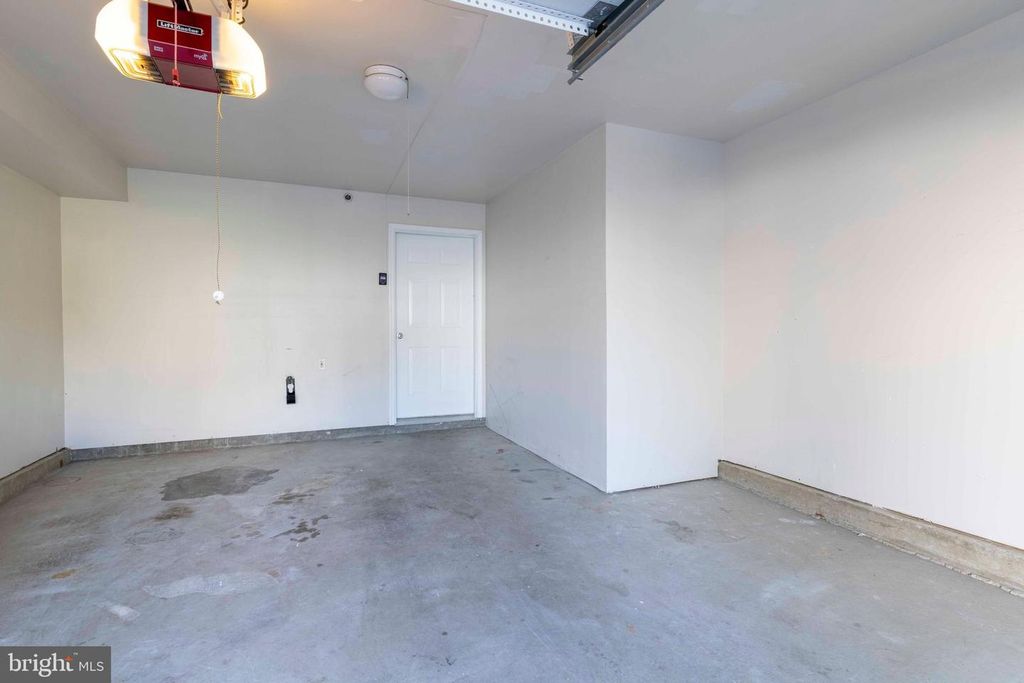 444 DUPONT ST, Philadelphia, PA 19128