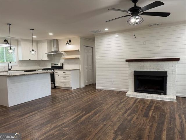 3014 Dogwood Drive, Atlanta, GA 30354