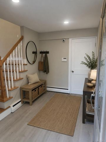 11 Royal Oak Drive, Huntington, NY 11743
