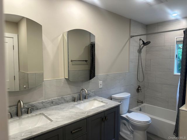 11 Royal Oak Drive, Huntington, NY 11743