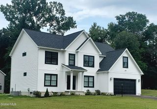 619 Kinns Road, Clifton Park, NY 12065