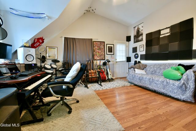 454-456 Vliet St Ext, Colonie, NY 12047