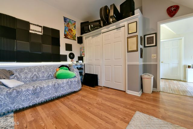 454-456 Vliet St Ext, Colonie, NY 12047