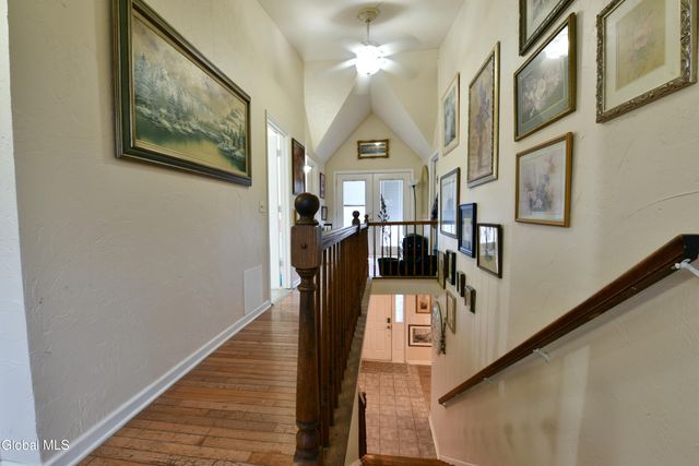 454-456 Vliet St Ext, Colonie, NY 12047