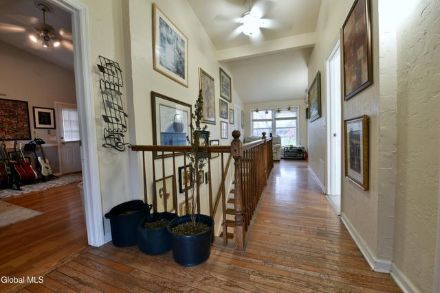 454-456 Vliet St Ext, Colonie, NY 12047