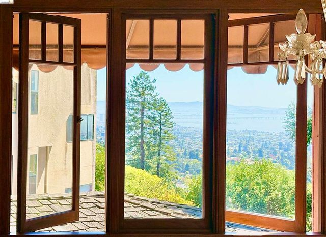 916 Cragmont Ave, Berkeley, CA 94708