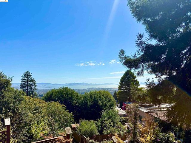 916 Cragmont Ave, Berkeley, CA 94708