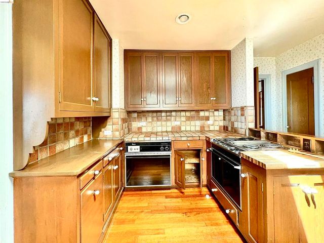 916 Cragmont Ave, Berkeley, CA 94708