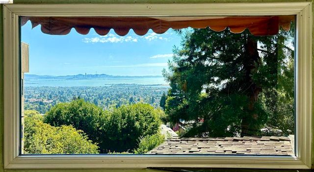 916 Cragmont Ave, Berkeley, CA 94708