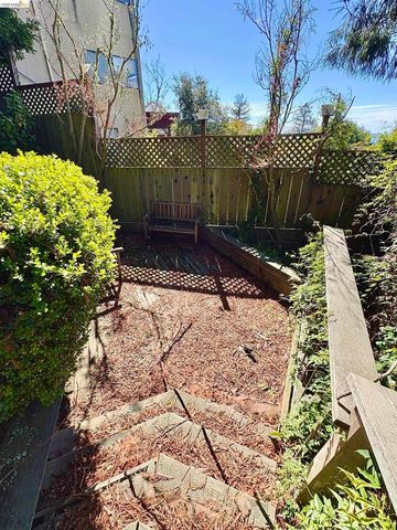 916 Cragmont Ave, Berkeley, CA 94708