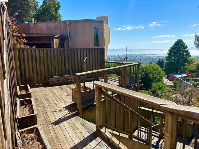 916 Cragmont Ave, Berkeley, CA 94708