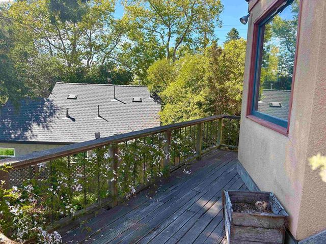 916 Cragmont Ave, Berkeley, CA 94708