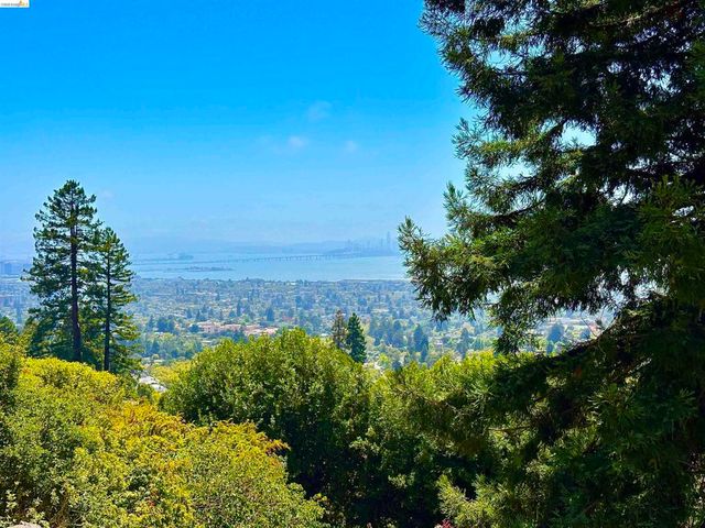 916 Cragmont Ave, Berkeley, CA 94708