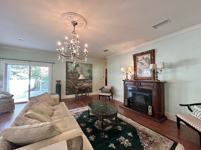 786 Symphony Way, Freeport, FL 32439