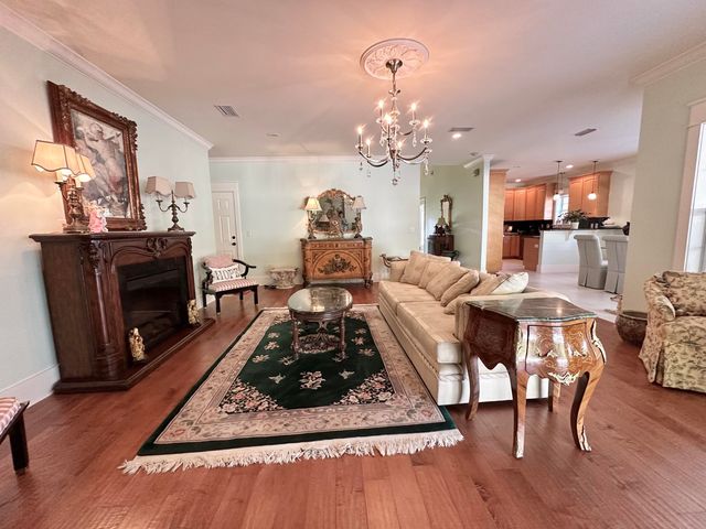 786 Symphony Way, Freeport, FL 32439