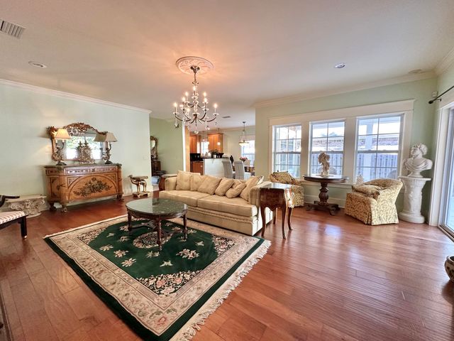 786 Symphony Way, Freeport, FL 32439