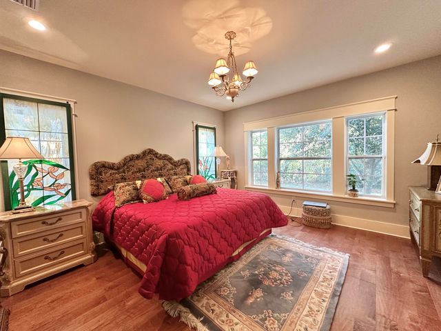 786 Symphony Way, Freeport, FL 32439