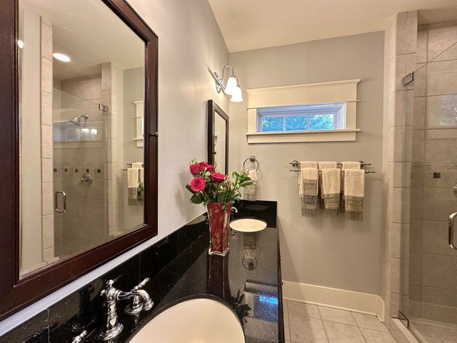 786 Symphony Way, Freeport, FL 32439