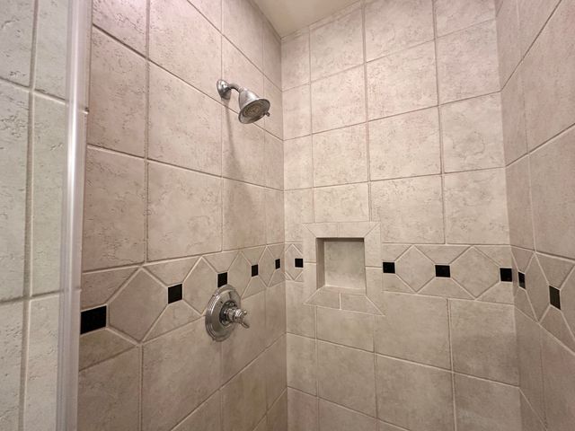 786 Symphony Way, Freeport, FL 32439