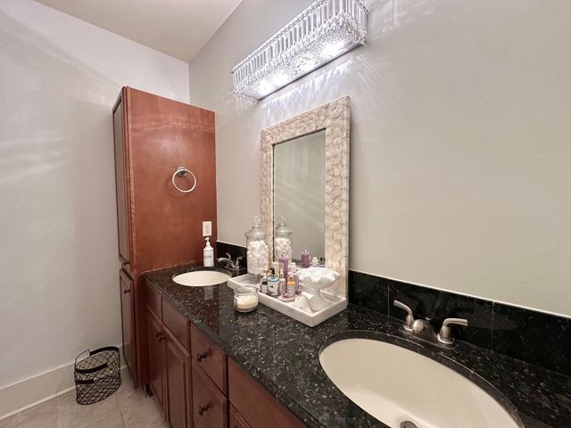 786 Symphony Way, Freeport, FL 32439