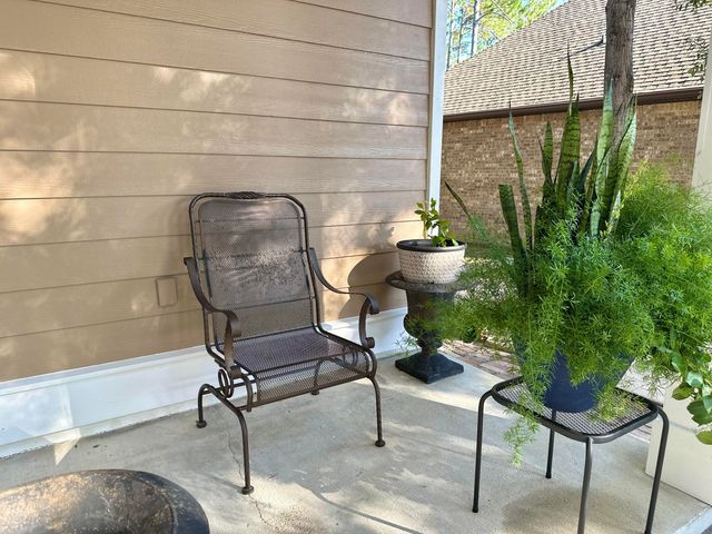 786 Symphony Way, Freeport, FL 32439