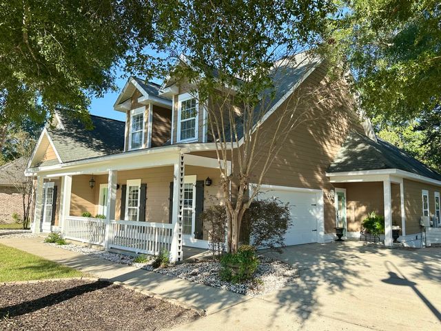 786 Symphony Way, Freeport, FL 32439