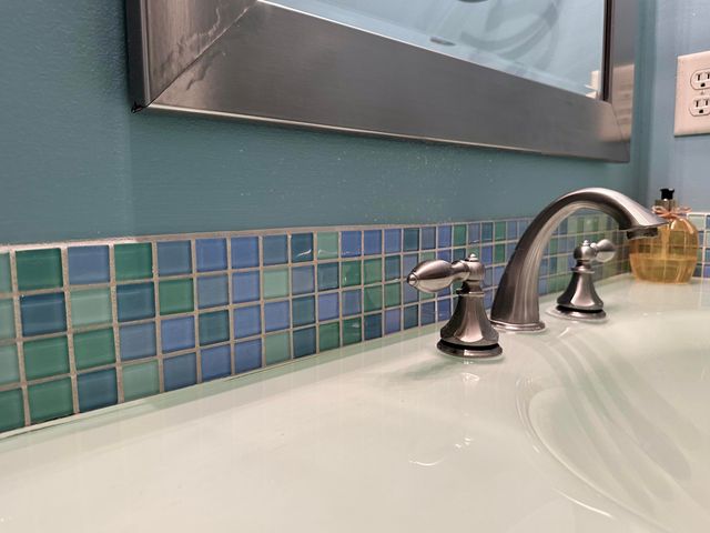 786 Symphony Way, Freeport, FL 32439