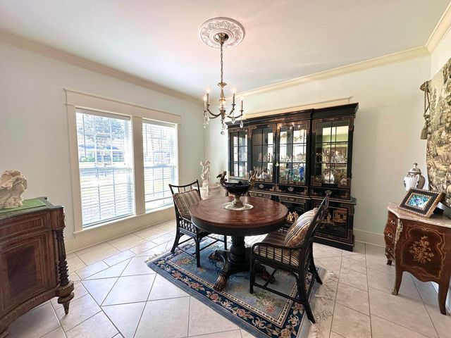 786 Symphony Way, Freeport, FL 32439