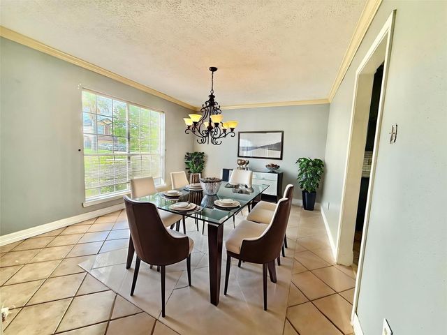 223 Almond Drive, Lake Jackson, TX 77566