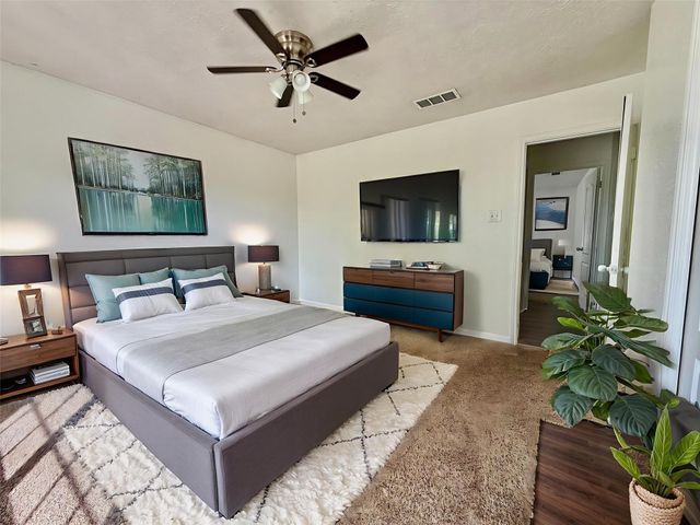 223 Almond Drive, Lake Jackson, TX 77566