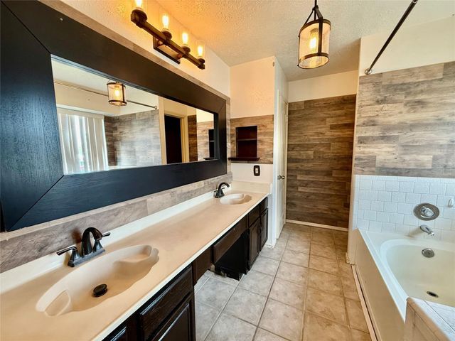 223 Almond Drive, Lake Jackson, TX 77566