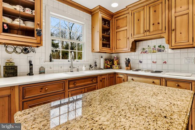 32 NORWICH DR, Sewell, NJ 08080