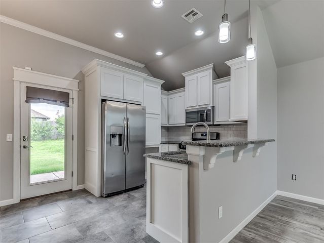 8612 SW 36th Terrace, Oklahoma City, OK 73179