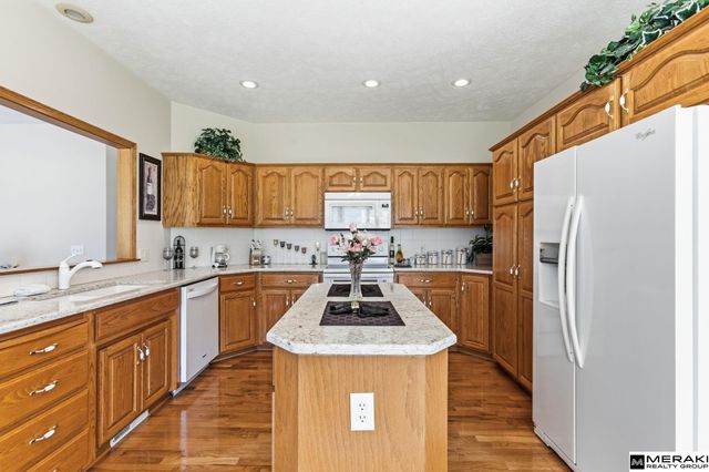 1303 Western Hills Drive, Papillion, NE 68046
