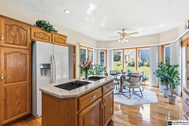 1303 Western Hills Drive, Papillion, NE 68046